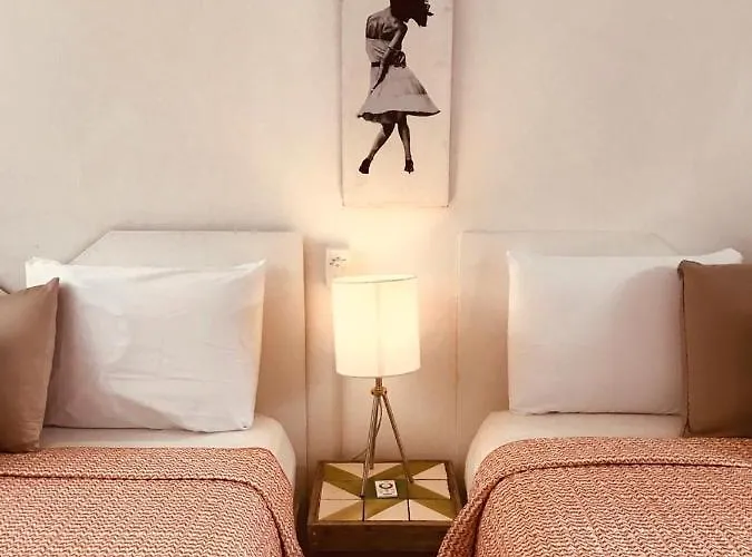 Hotel Radio