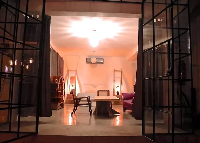 Radio Hotel *